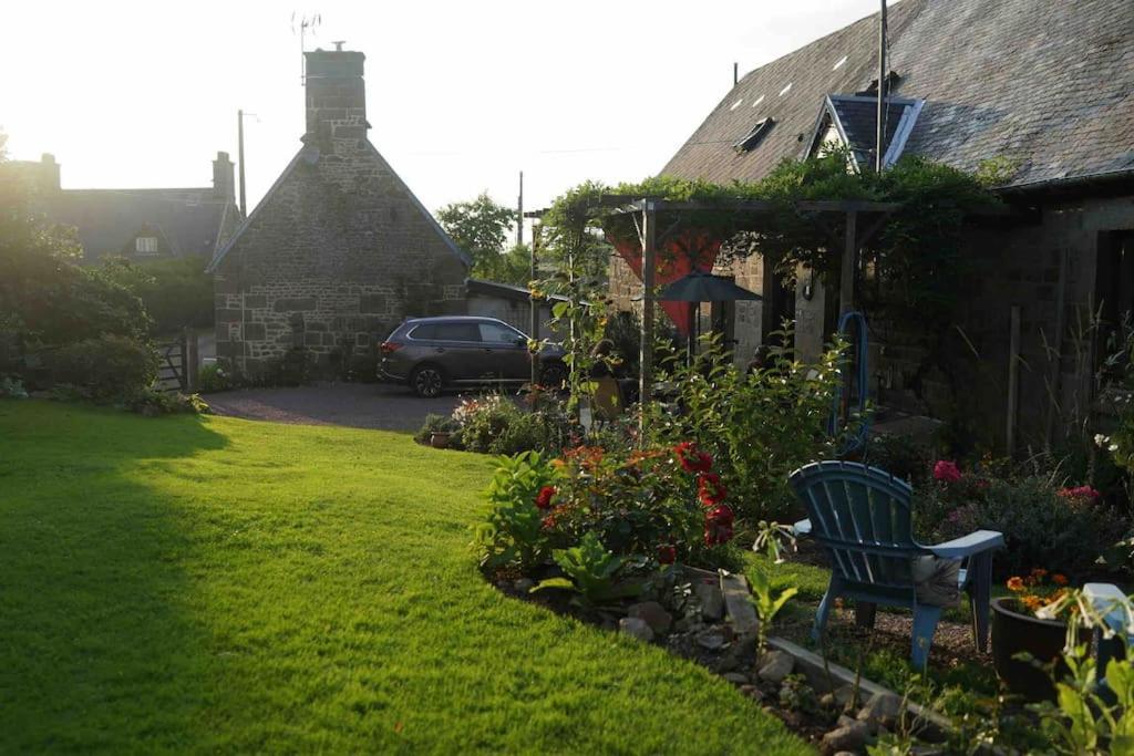 Le Petit Fleur - The Little Flower, Cosy Cottage Saint-Michel-de-Montjoie Екстер'єр фото